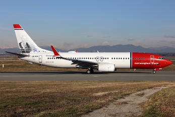 LN-NIH - Norwegian Air Shuttle Boeing 737-800