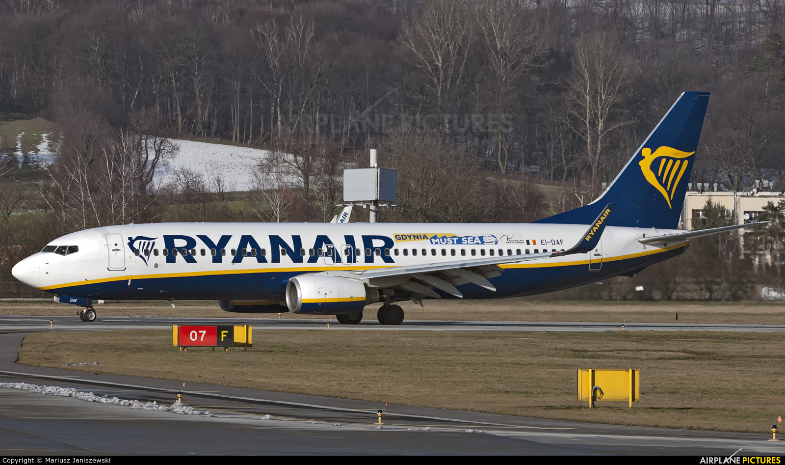 Ryanair EI-DAF aircraft at Kraków - John Paul II Intl