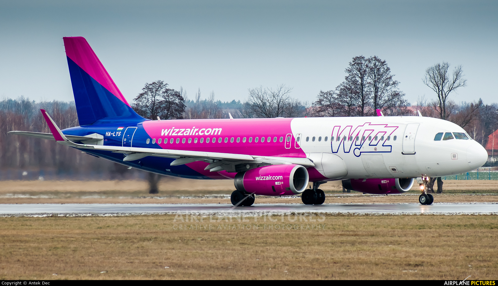 Wizz Air HA-LYS aircraft at Wrocław - Copernicus