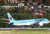 HL8084 - Korean Air Boeing 787-9 Dreamliner aircraft