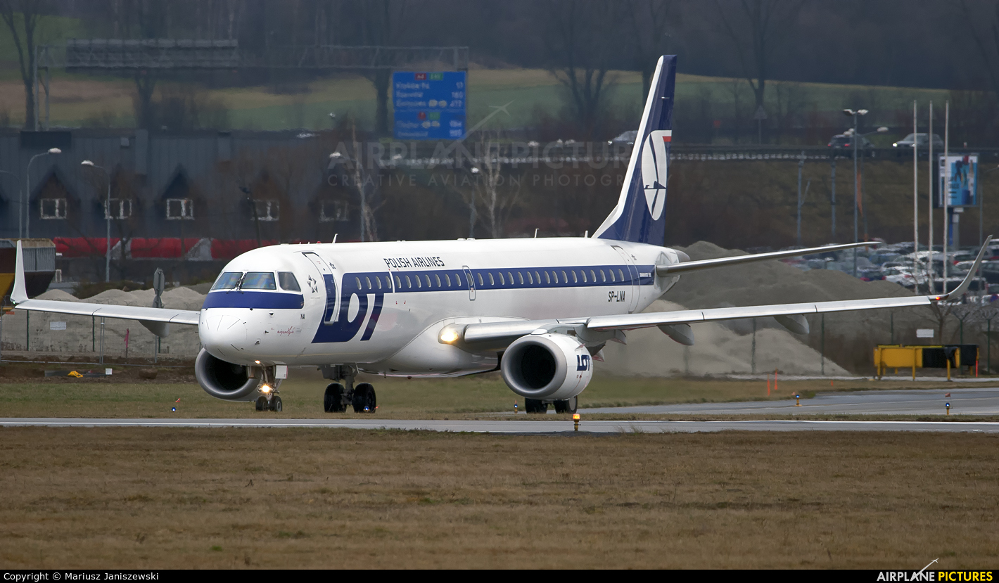 LOT - Polish Airlines SP-LNA aircraft at Kraków - John Paul II Intl
