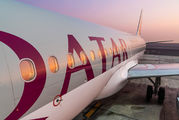 - - Qatar Airways Airbus A320 aircraft