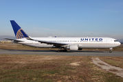 United Airlines N655UA image