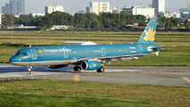 Vietnam Airlines VN-A326 image