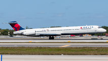 Delta Air Lines N951DL image