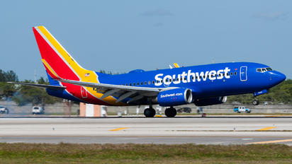 N7844A - Southwest Airlines Boeing 737-700