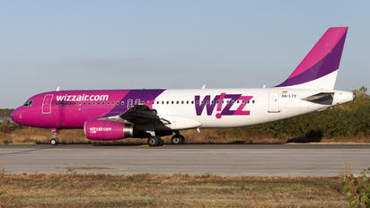 HA-LYV - Wizz Air Airbus A320