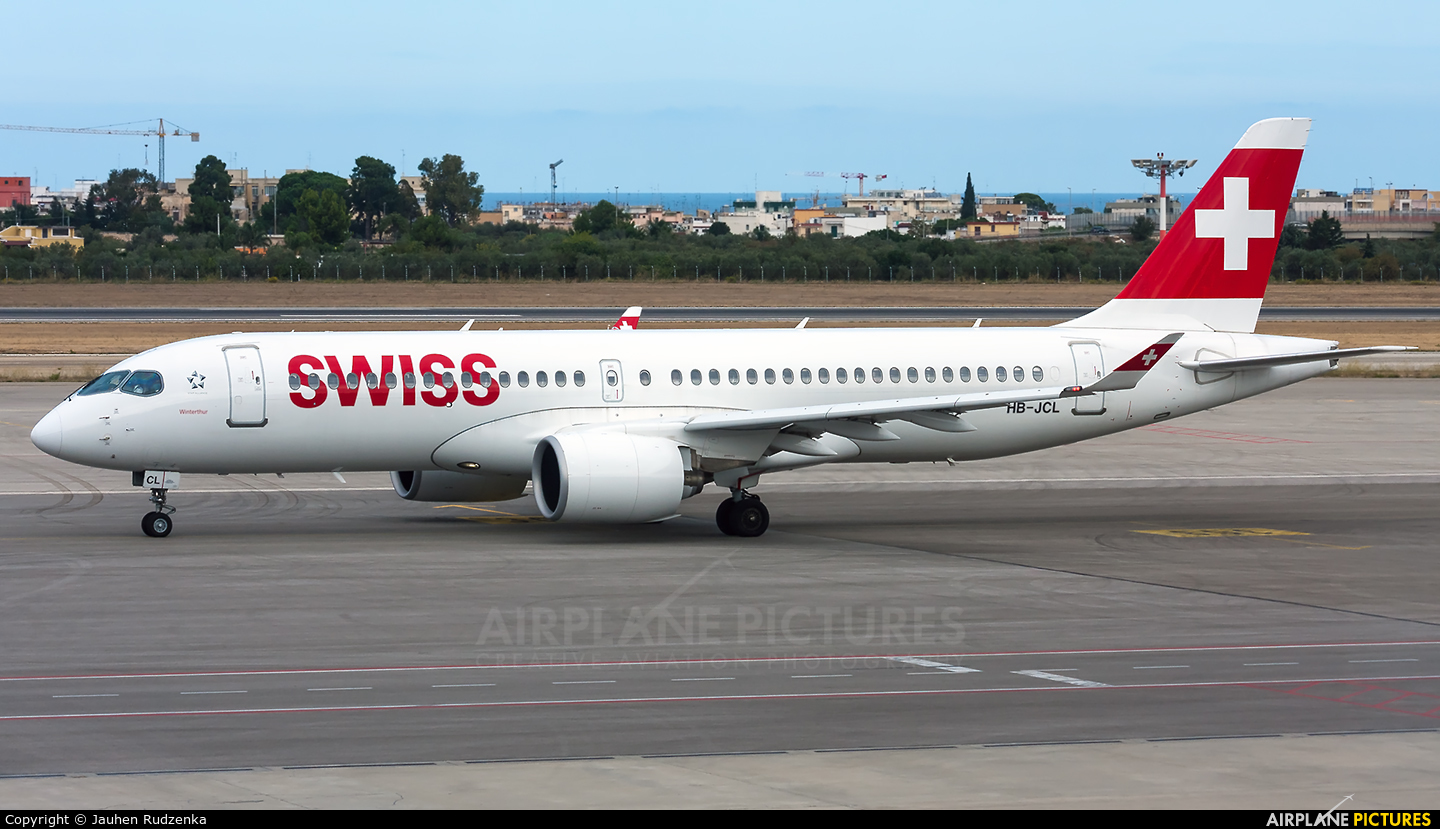 Swiss HB-JCL aircraft at Bari