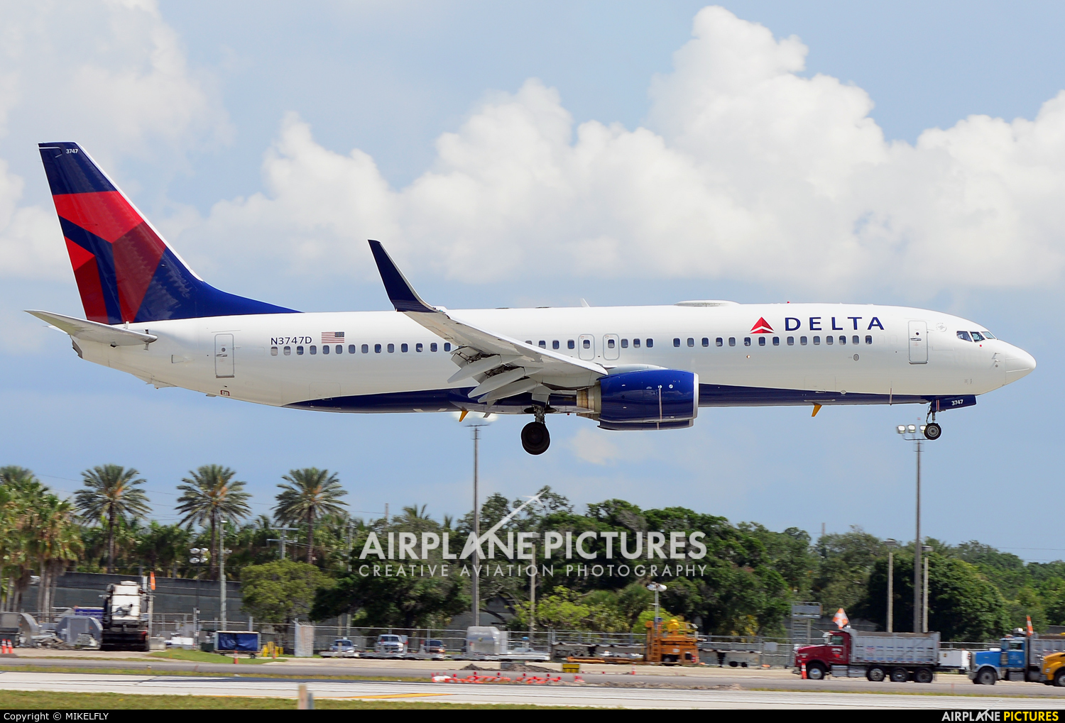 N3747D - Delta Air Lines Boeing 737-800 at Fort Lauderdale - Hollywood