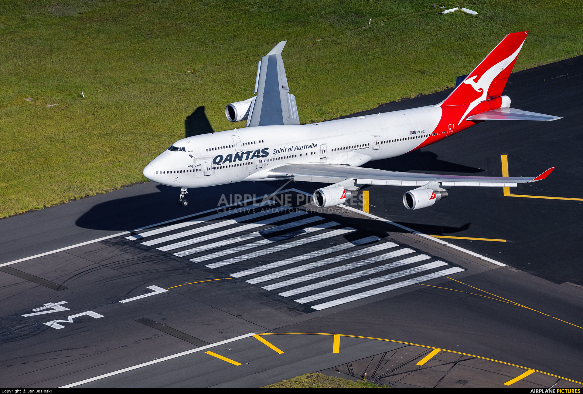 QANTAS VH-OEJ aircraft at Sydney - Kingsford Smith Intl, NSW