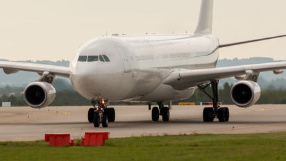 OO-ABE - Air Belgium Airbus A340-300