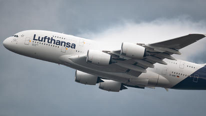 D-AIMC - Lufthansa Airbus A380