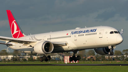 TC-LLD - Turkish Airlines Boeing 787-9 Dreamliner
