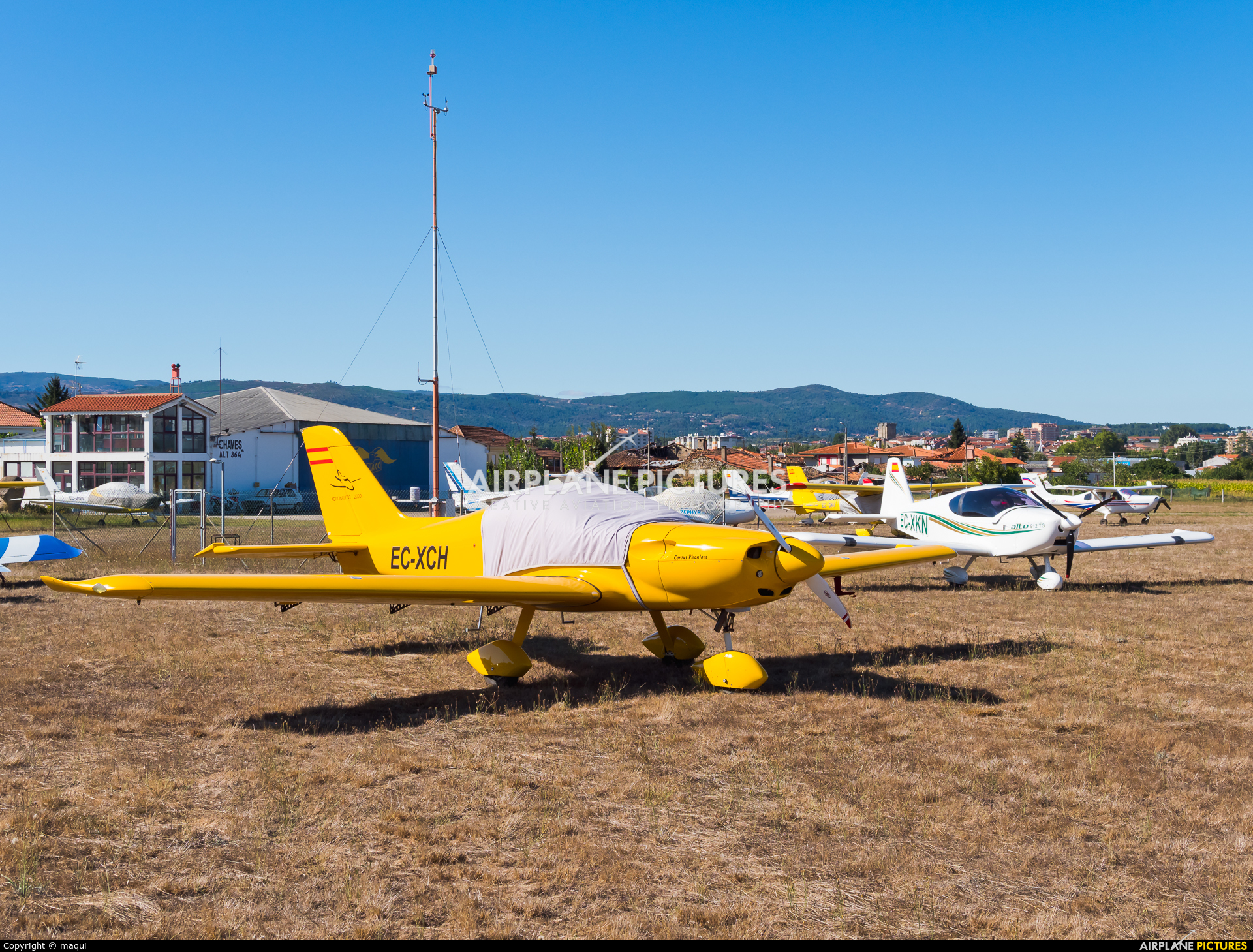 Private EC-XCH aircraft at Chaves