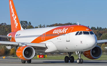 G-EZOP - easyJet Airbus A320