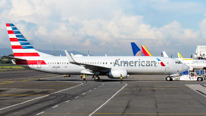 N966NN - American Airlines Boeing 737-800