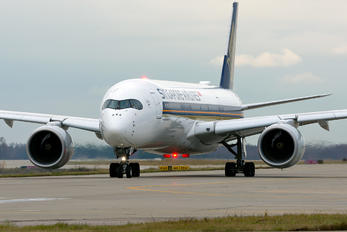 9V-SMK - Singapore Airlines Airbus A350-900