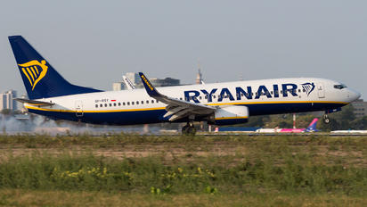 SP-RSY - Ryan Air Boeing 737-800