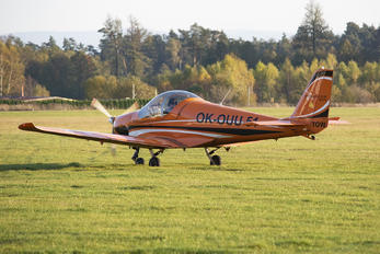 OK-OUU 51 - Private Skyleader 400