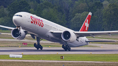 HB-JNJ - Swiss Boeing 777-300ER