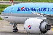 HL8076 - Korean Air Cargo Boeing 777F aircraft
