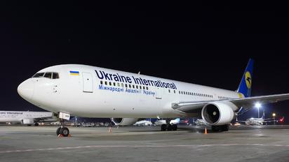 UR-GEB - Ukraine International Airlines Boeing 767-300ER