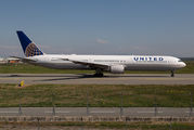 N77066 - United Airlines Boeing 767-400ER aircraft