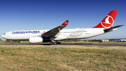 TC-JNI - Turkish Airlines Airbus A330-300