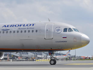 VP-BFQ - Aeroflot Airbus A321
