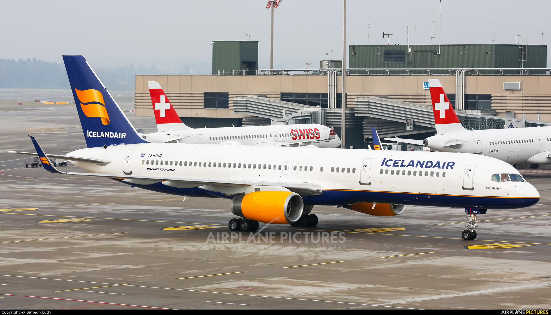 Icelandair TF-ISR aircraft at Zurich