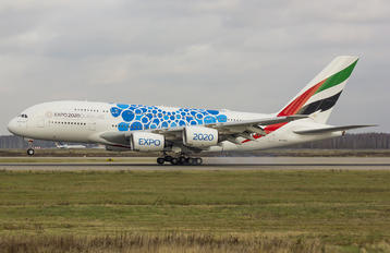 A6-EVH - Emirates Airlines Airbus A380