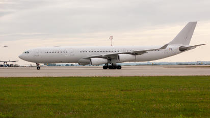 OO-ABE - Air Belgium Airbus A340-300
