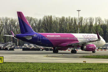 G-WUKB - Wizz Air Airbus A320