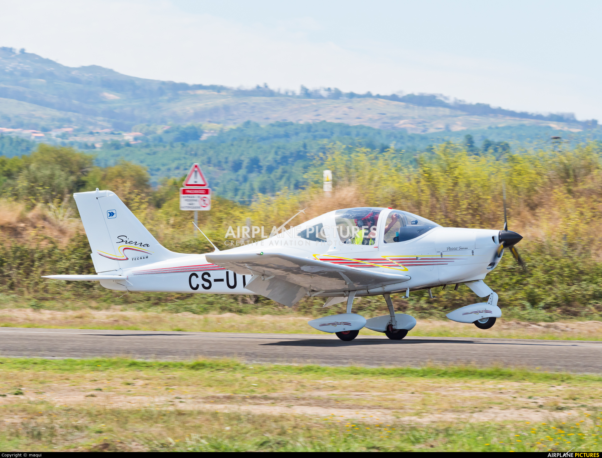 Private CS-UTP aircraft at Chaves
