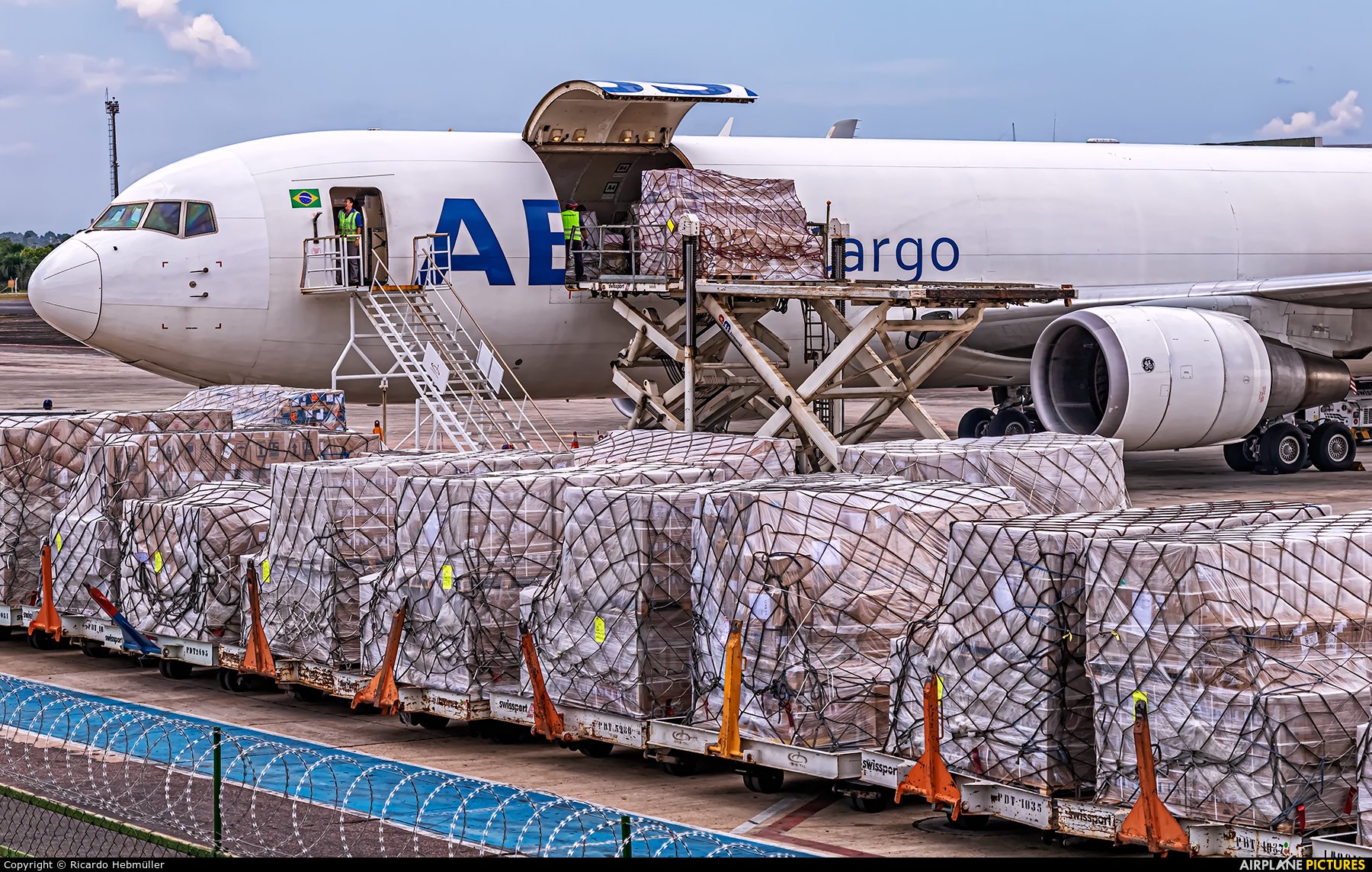 ABSA Cargo PR-ABB aircraft at Manaus - Eduardo Gomes