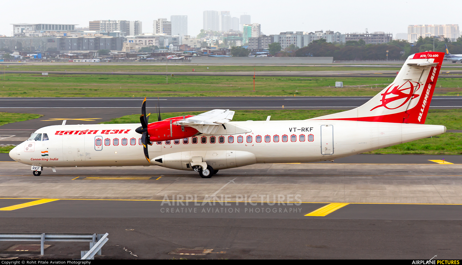 Alliance Air VT-RKF aircraft at Mumbai - Chhatrapati Shivaji Intl