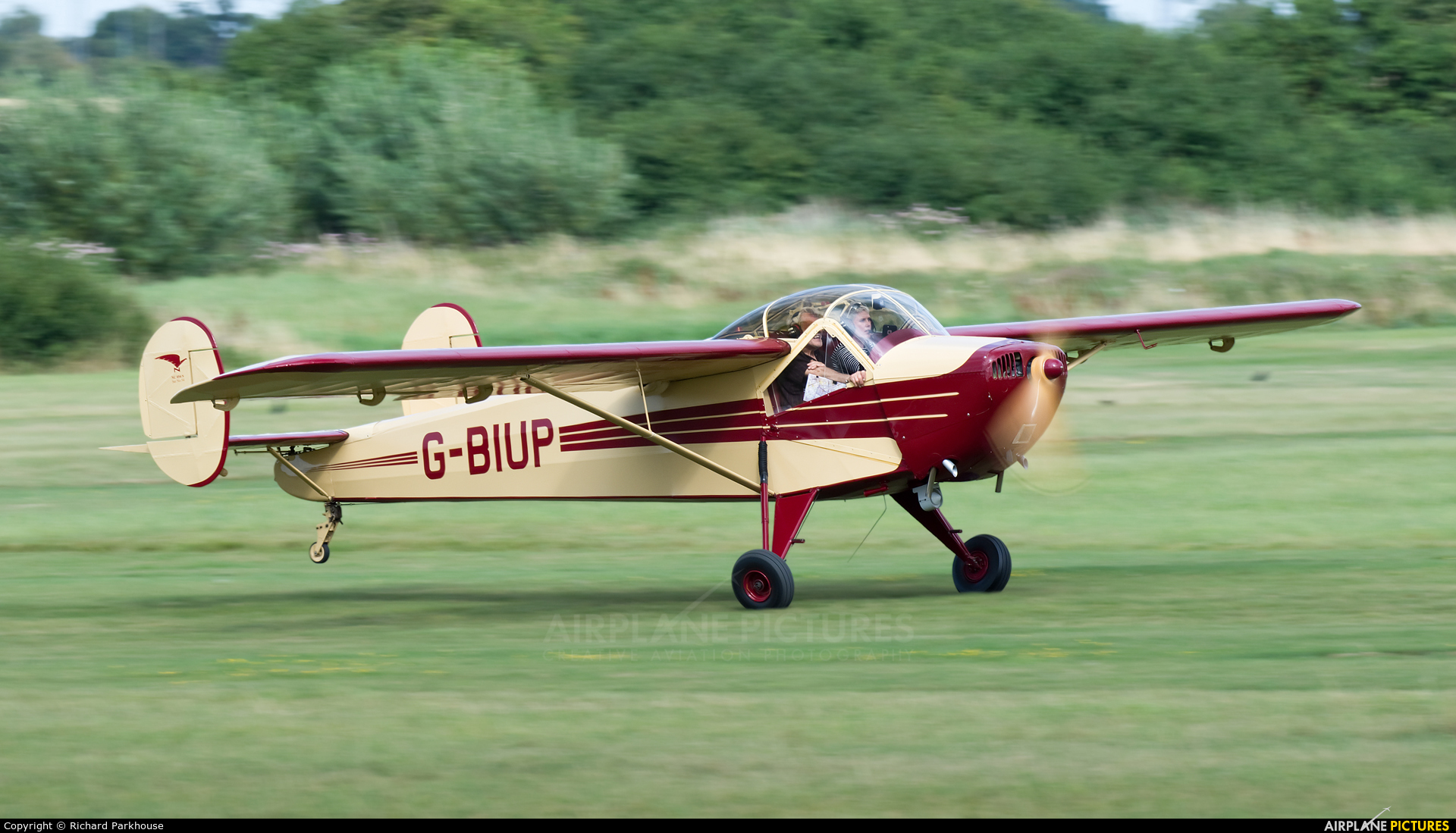 Private G-BIUP aircraft at Old Warden