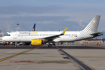 EC-NAX - Vueling Airlines Airbus A320 NEO