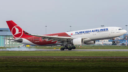 TC-JIZ - Turkish Airlines Airbus A330-200