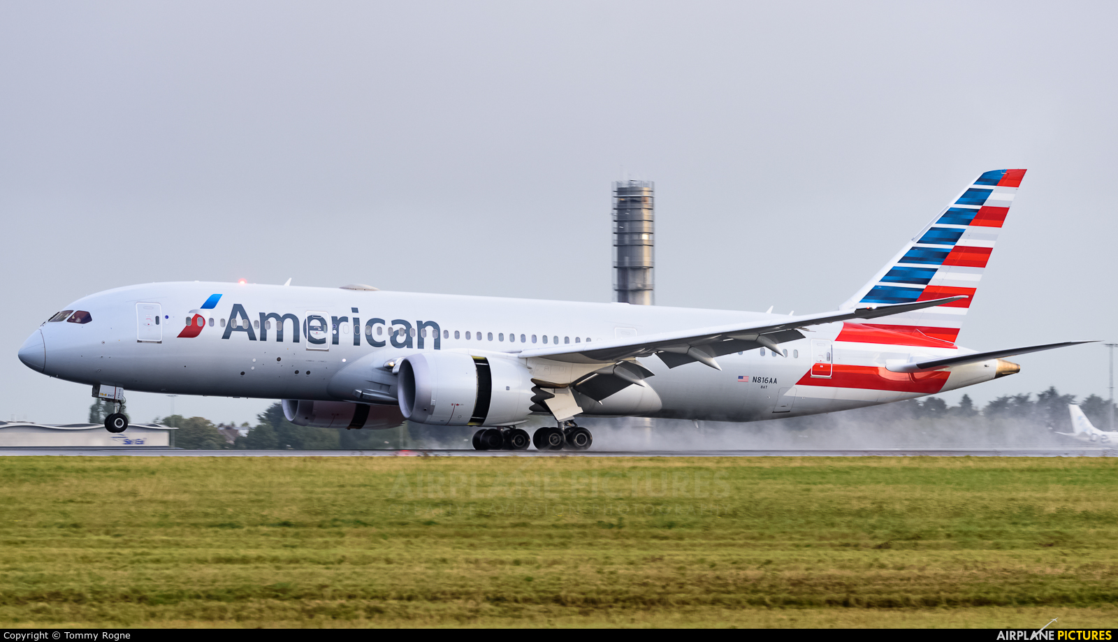 American Airlines NN816AA aircraft at Paris - Charles de Gaulle