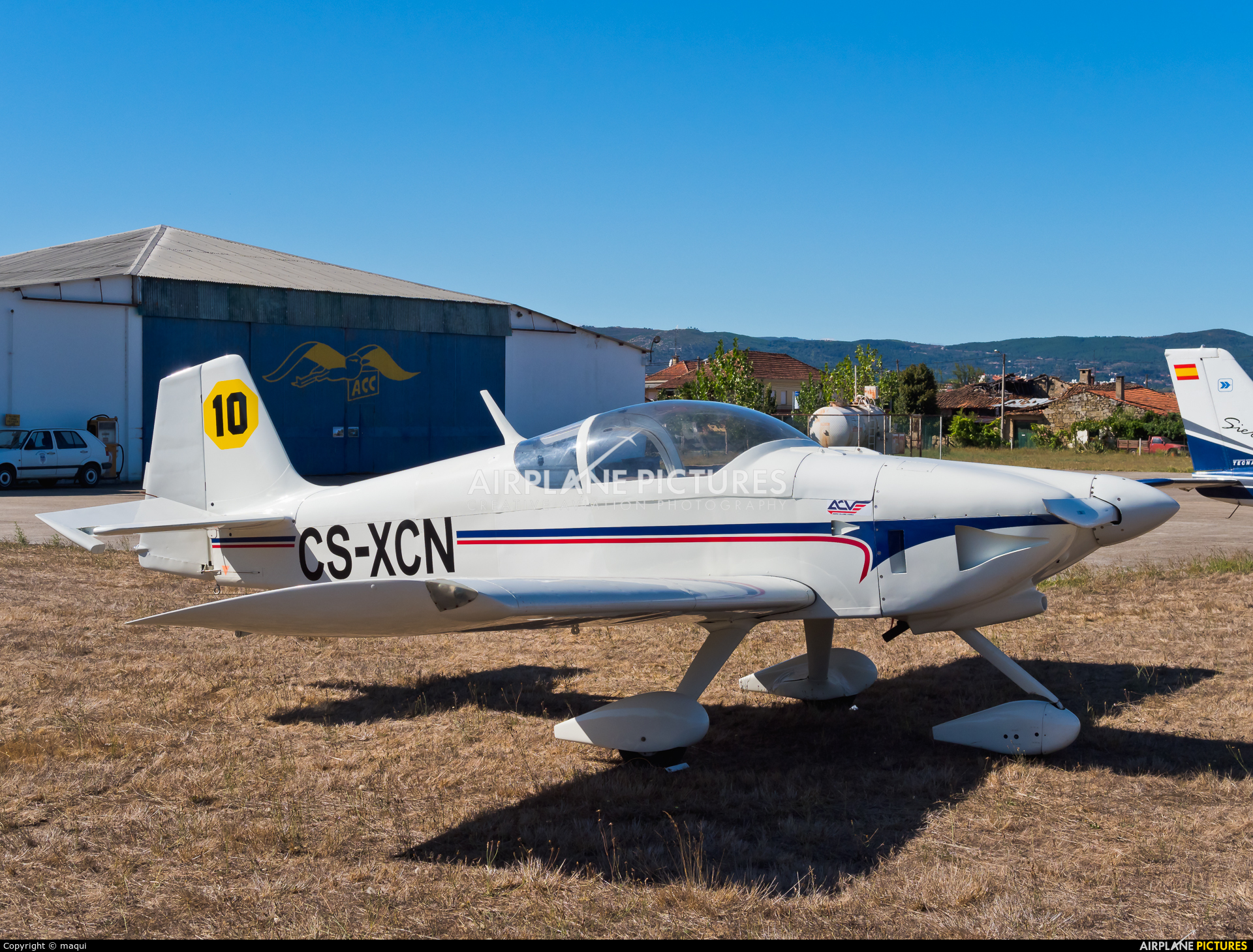 Private CS-XCN aircraft at Chaves