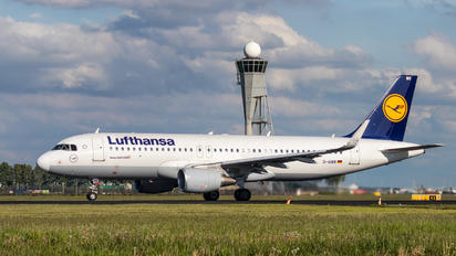 D-AIWB - Lufthansa Airbus A320