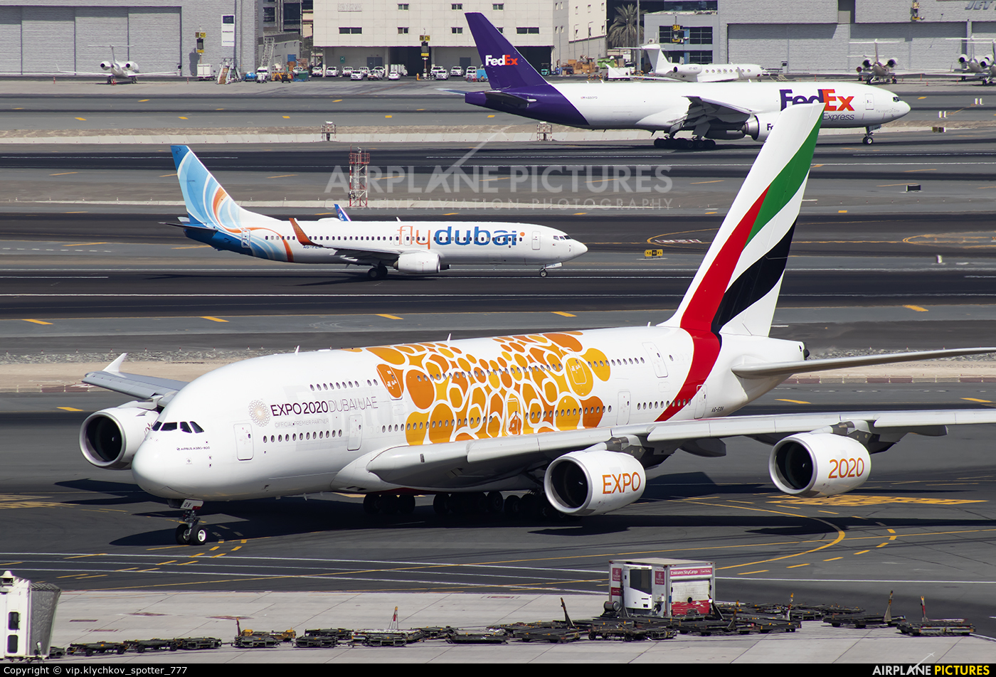 Emirates Airlines A6-EOV aircraft at Dubai Intl