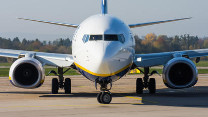EI-GJD - Ryanair Boeing 737-800