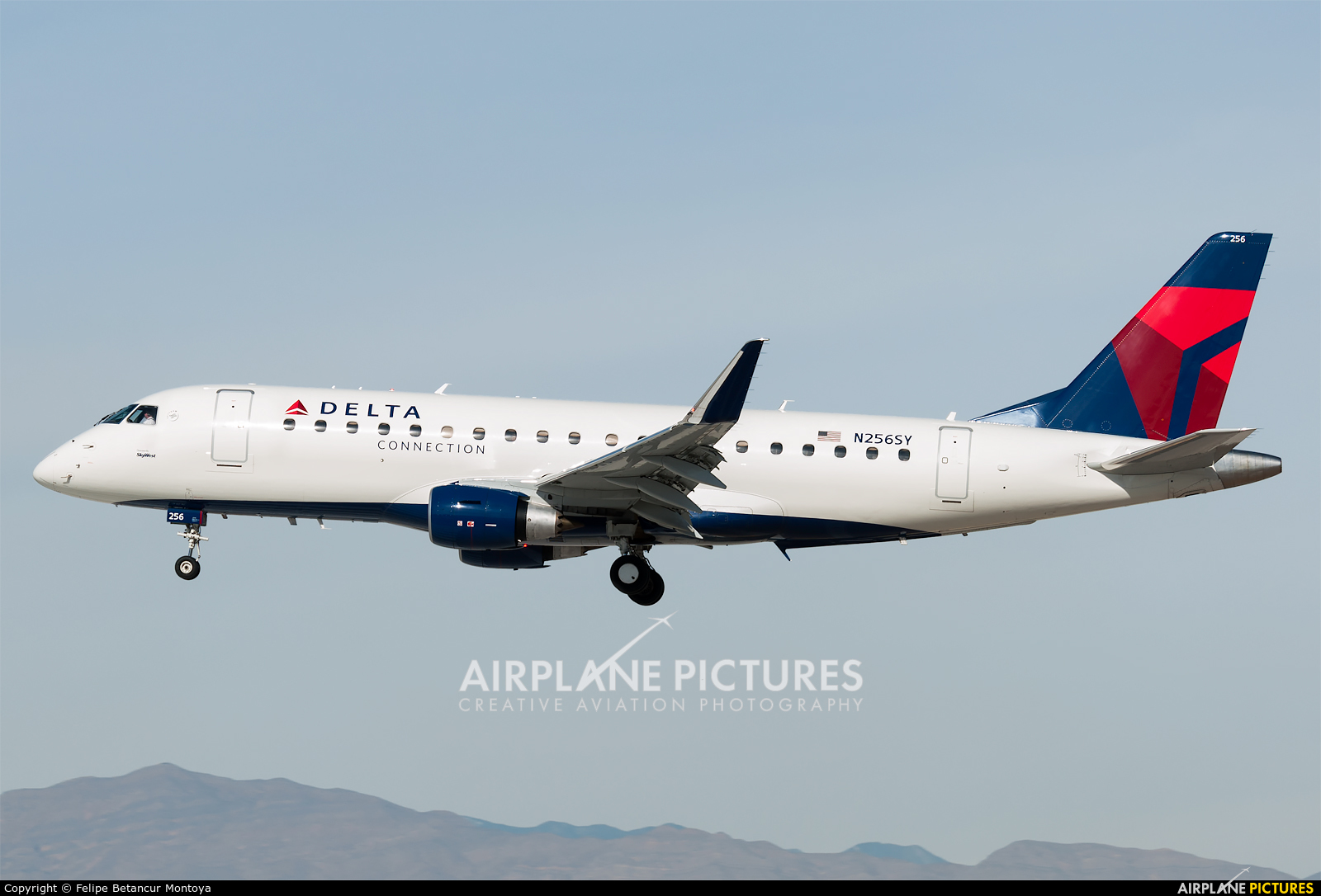 Delta Connection - SkyWest Airlines N256SY aircraft at Las Vegas - McCarran Intl