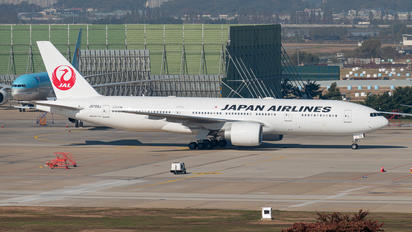 JA709J - JAL - Japan Airlines Boeing 777-200ER