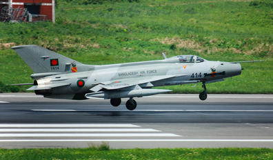 1414 - Bangladesh - Air Force Chengdu F-7BG
