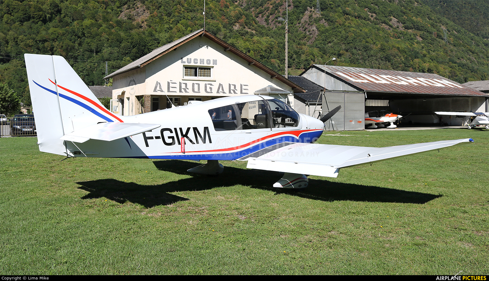 Private F-GIKM aircraft at Bagnères de Luchon