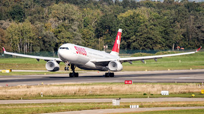 HB-JHD - Swiss Airbus A330-300