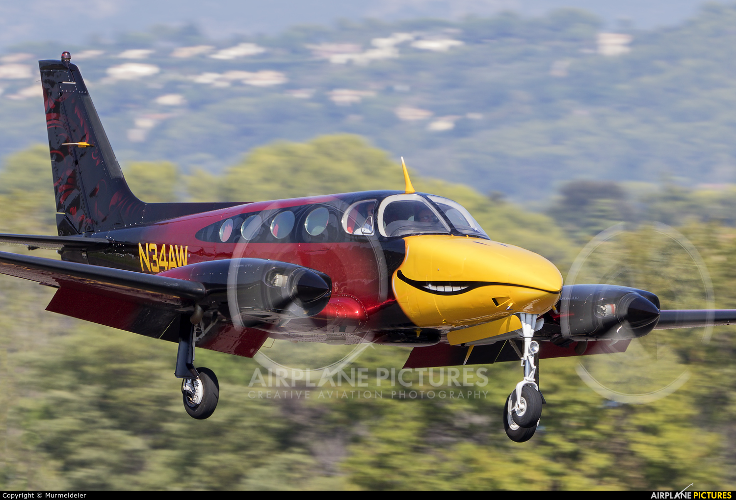 Private N34AW aircraft at Cannes - Mandelieu